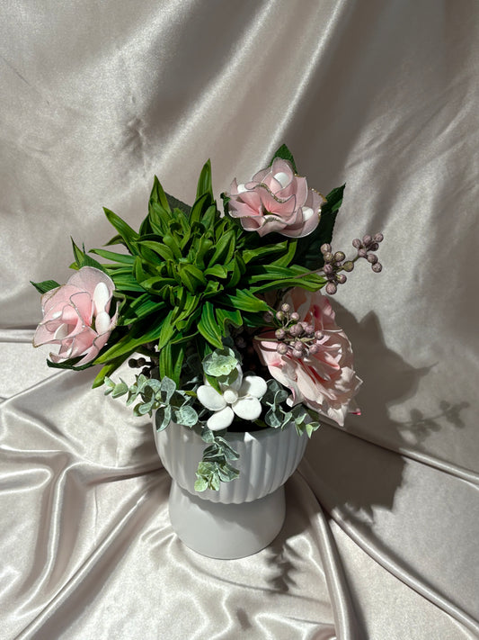Pale vase