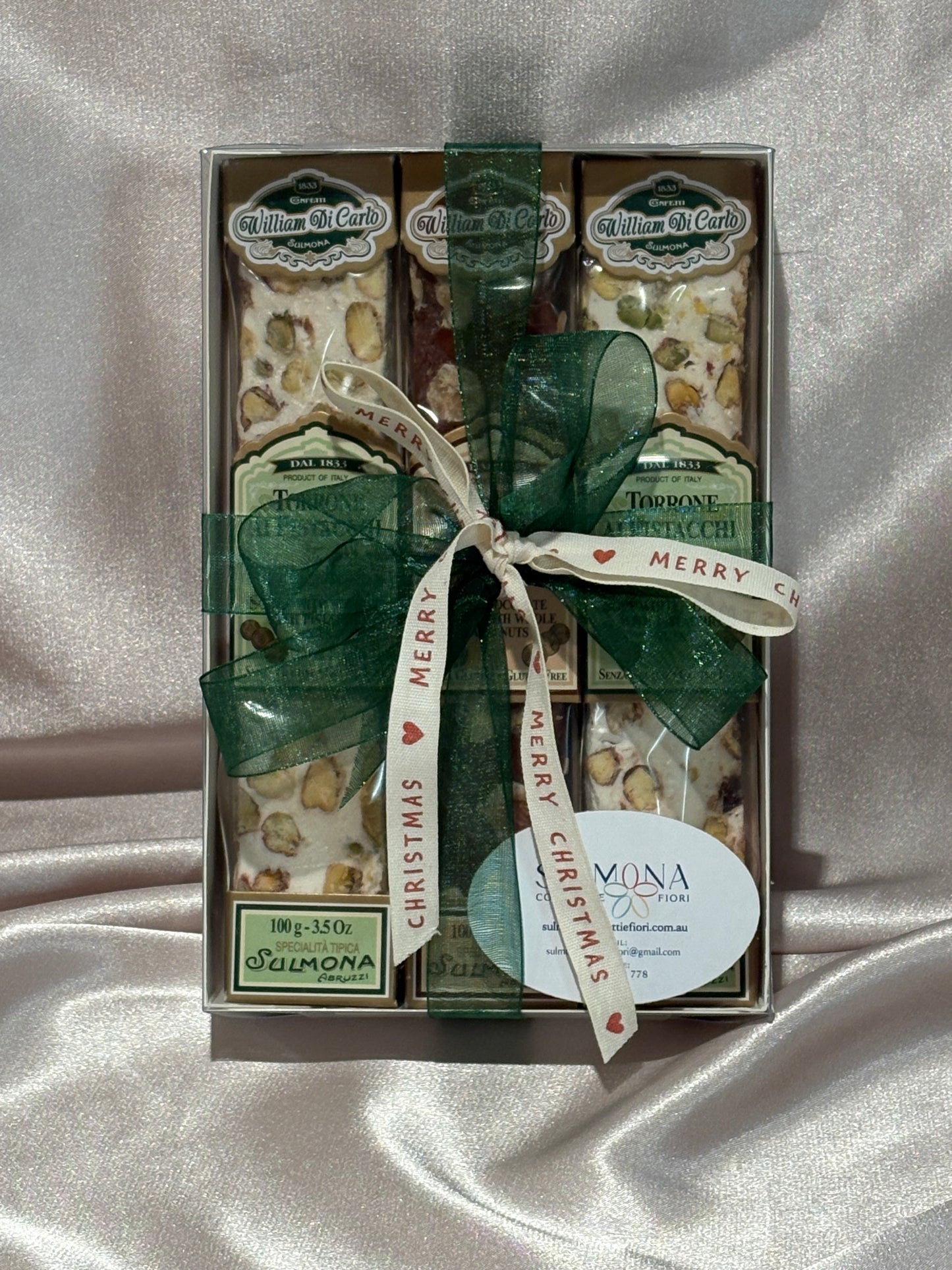 Christmas gift box (2 Torrone Bianco al Pistacchi & 1 Torrone Cioccolato)