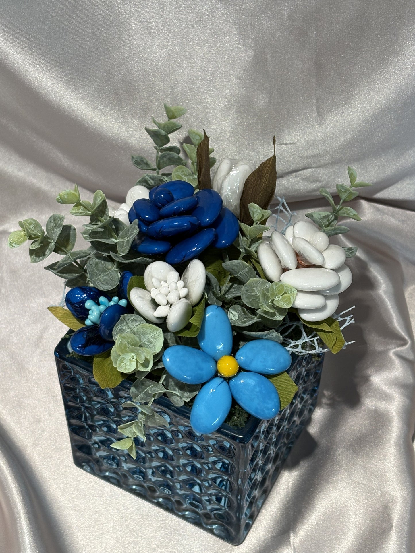 Serene vase