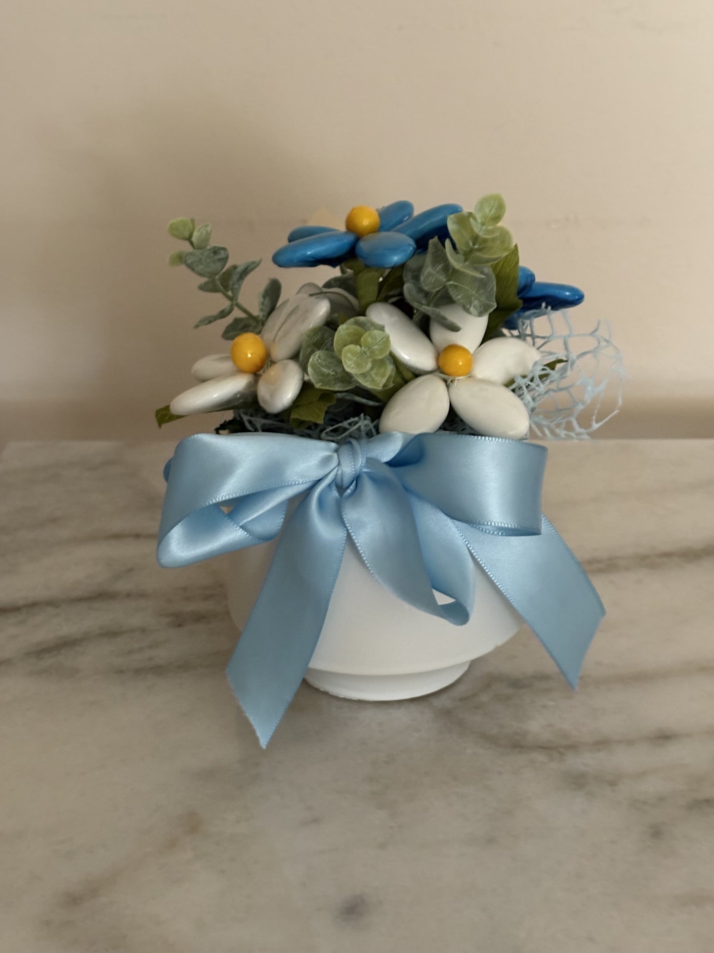 Clear sky vase